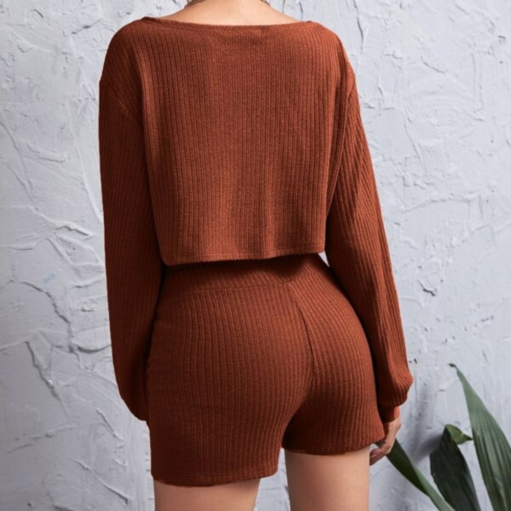 COMFY Ribbed Lounge Set - Off shoulder Top & Short - Picture 5 of 5